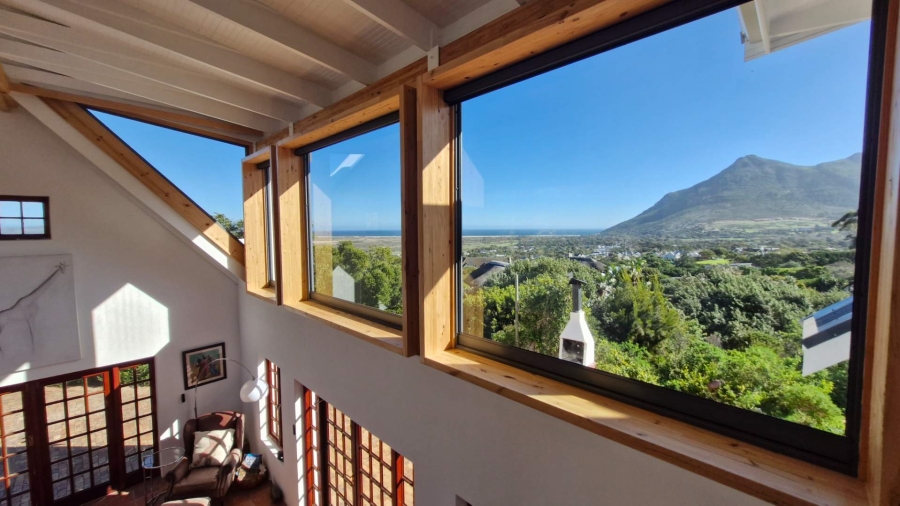 To Let 2 Bedroom Property for Rent in Noordhoek Western Cape